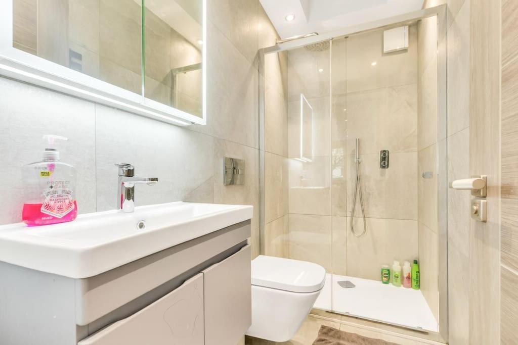 Wow Abbey Road Apartment - Sleeps Up To 8 Londra Exterior foto